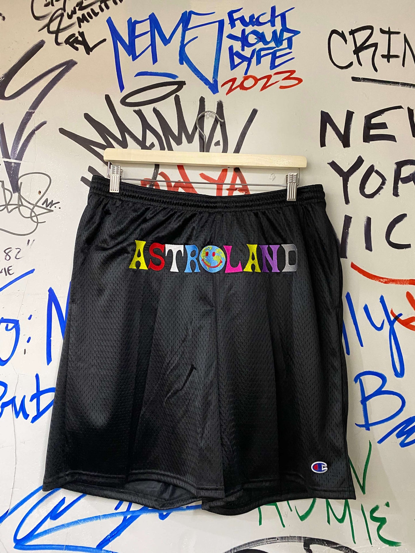 ASTROLAND SHORTS